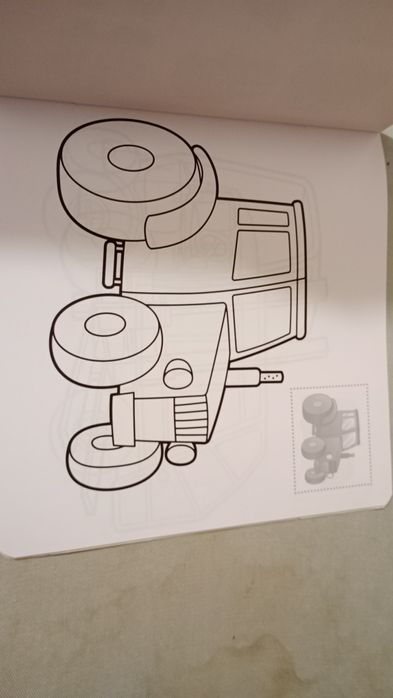Kolorowanka nr 1 dla chłopca - auta