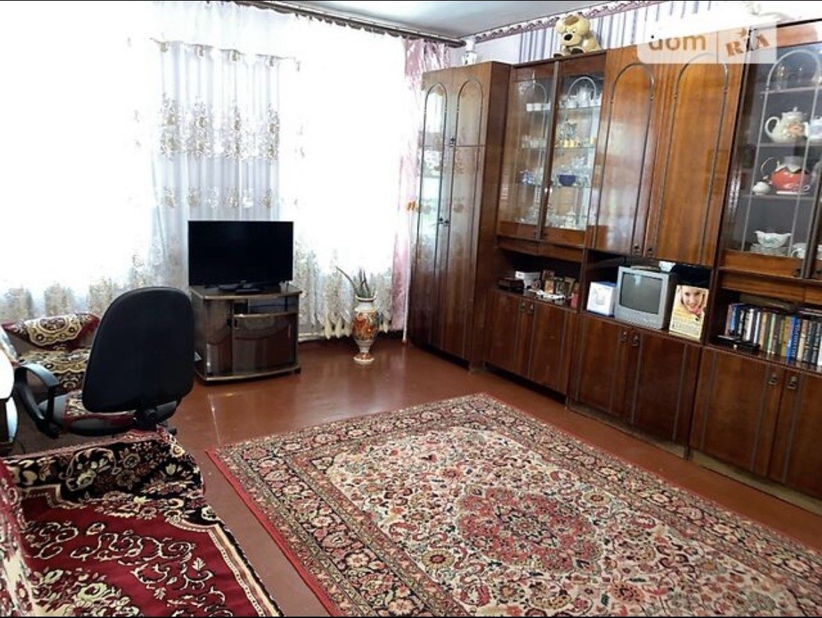 Продається  1-кімнатна квартира  ЦЕНТР.