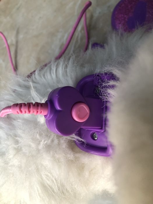 Sprzedam zabawke interaktywna piesek na smyczy Fur Real Friends