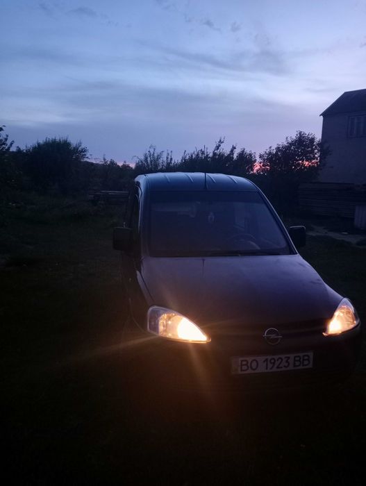 Авто Opel Combo 1,7