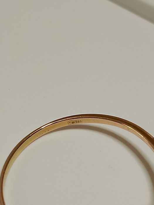 Золотое кольцо с жемчугом и фианитами 585 пробы. Размер- 20.