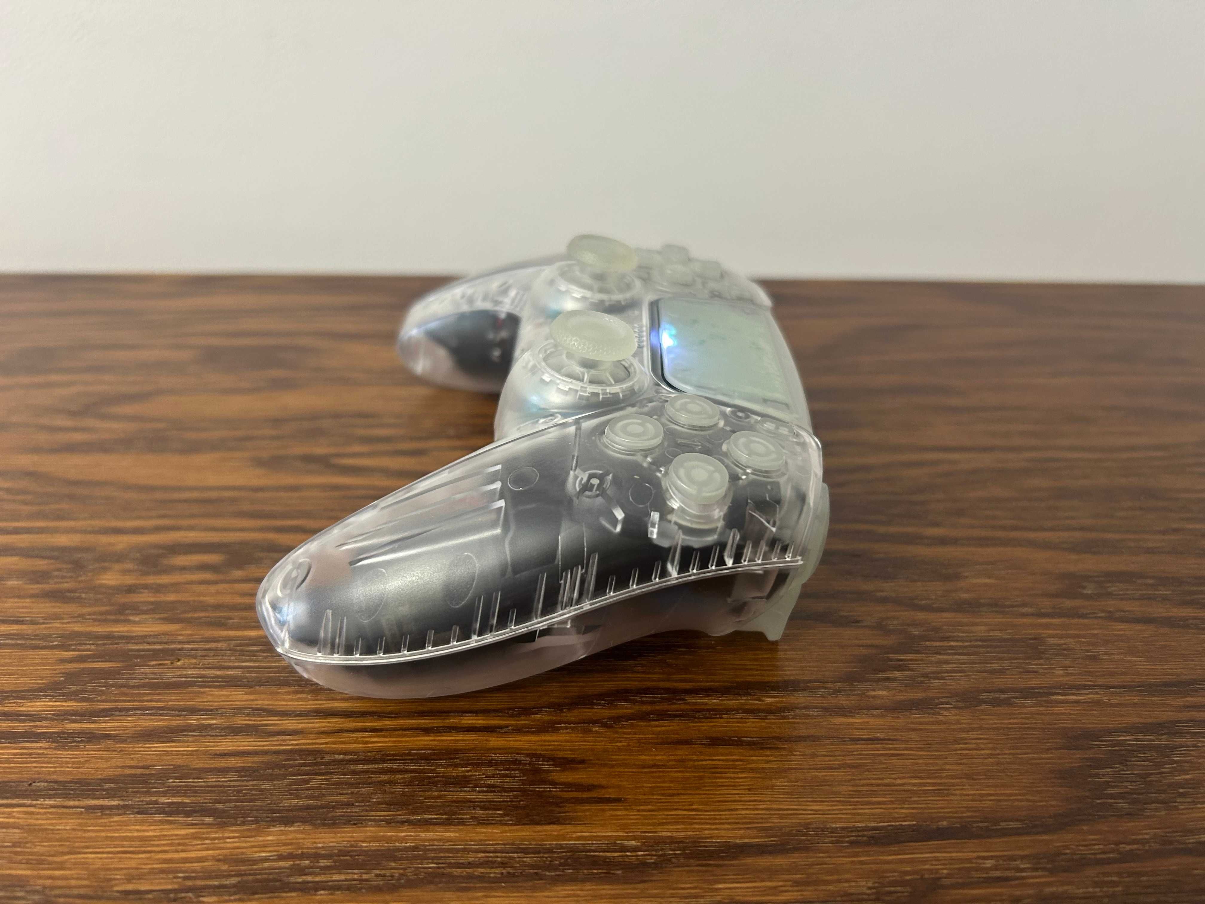 PS5 Playstation 5 Dualsense transparent pad przezroczysty Luminous