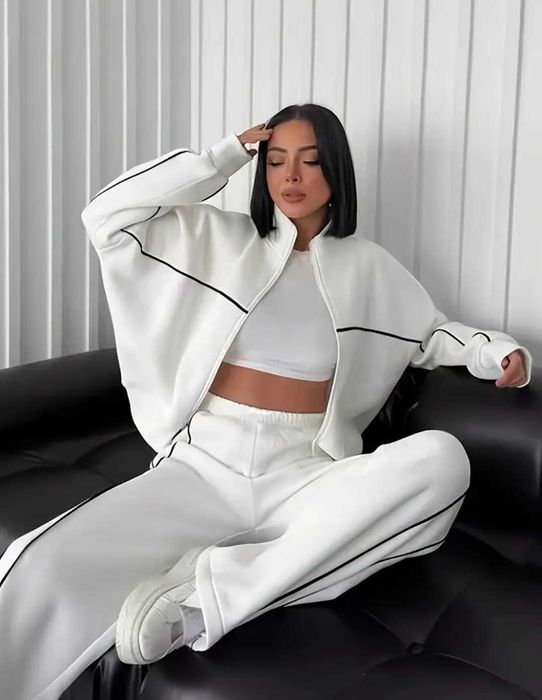 Костюм спортивний