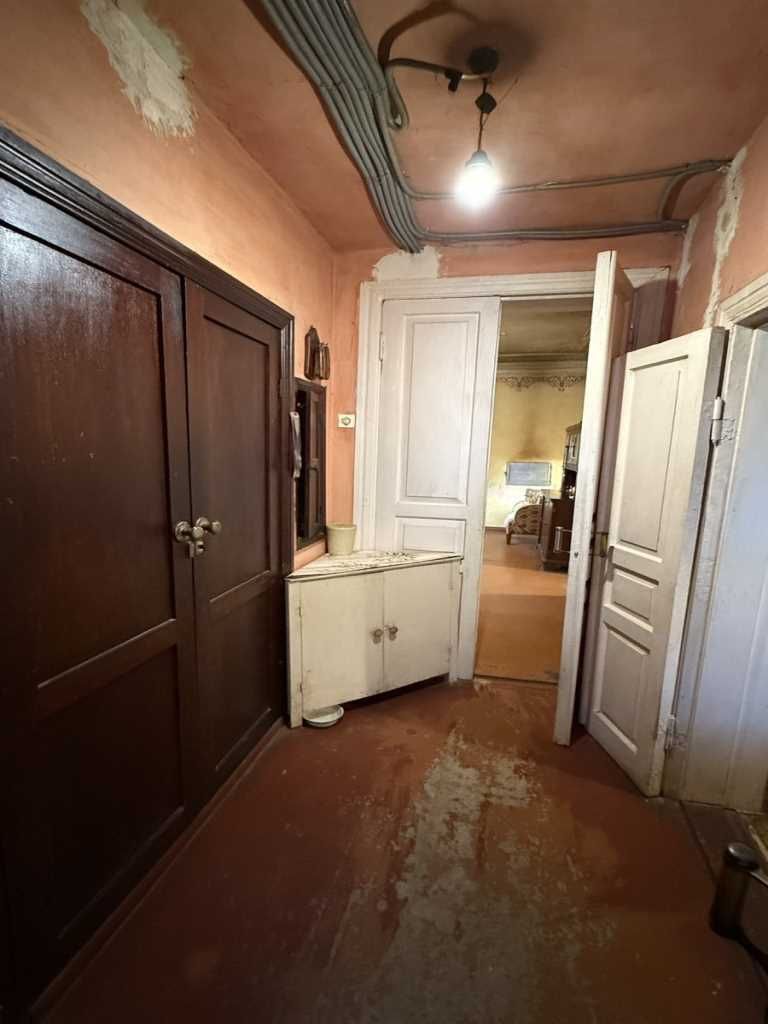 Продається частина будинку у зручному районі біля ТРЦ "Конкорд"