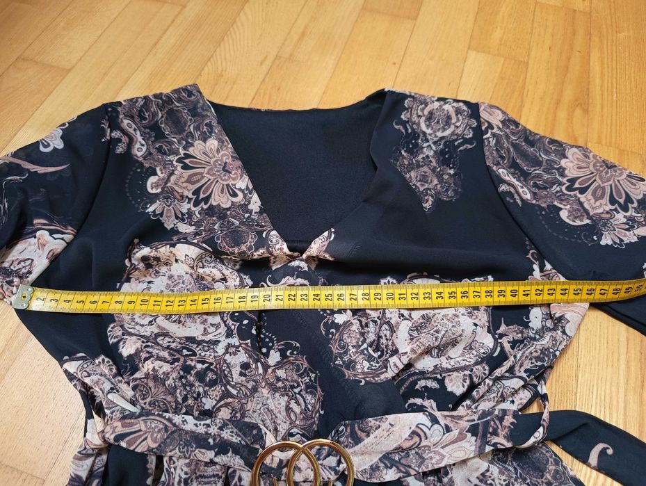 Sukienka włoska czarno-beżowa  S/M