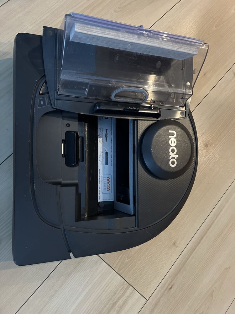 Robot sprzątajacy Neato BOTVAC D4 Connected