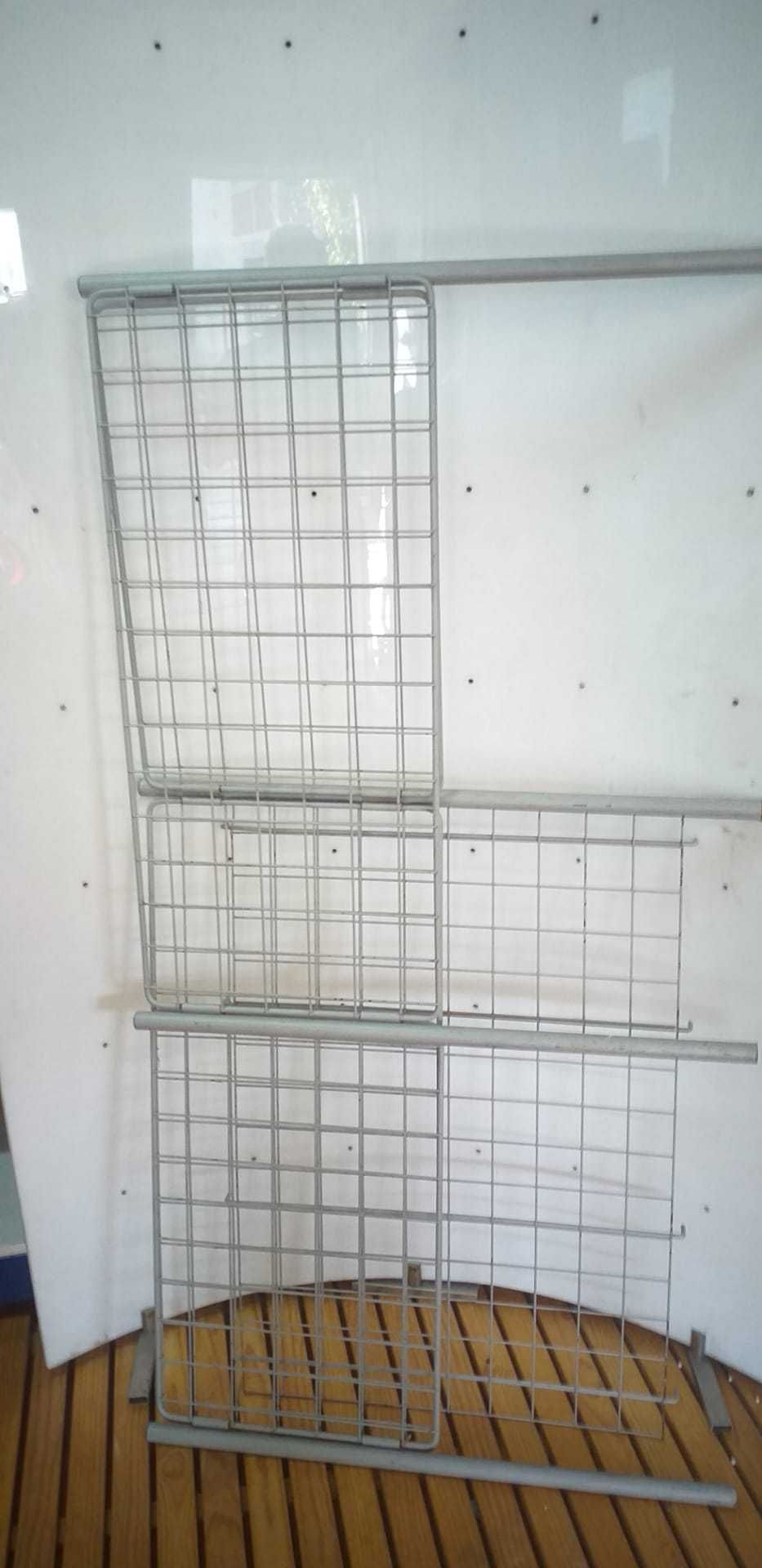 Cesto de roupa p/ loja
