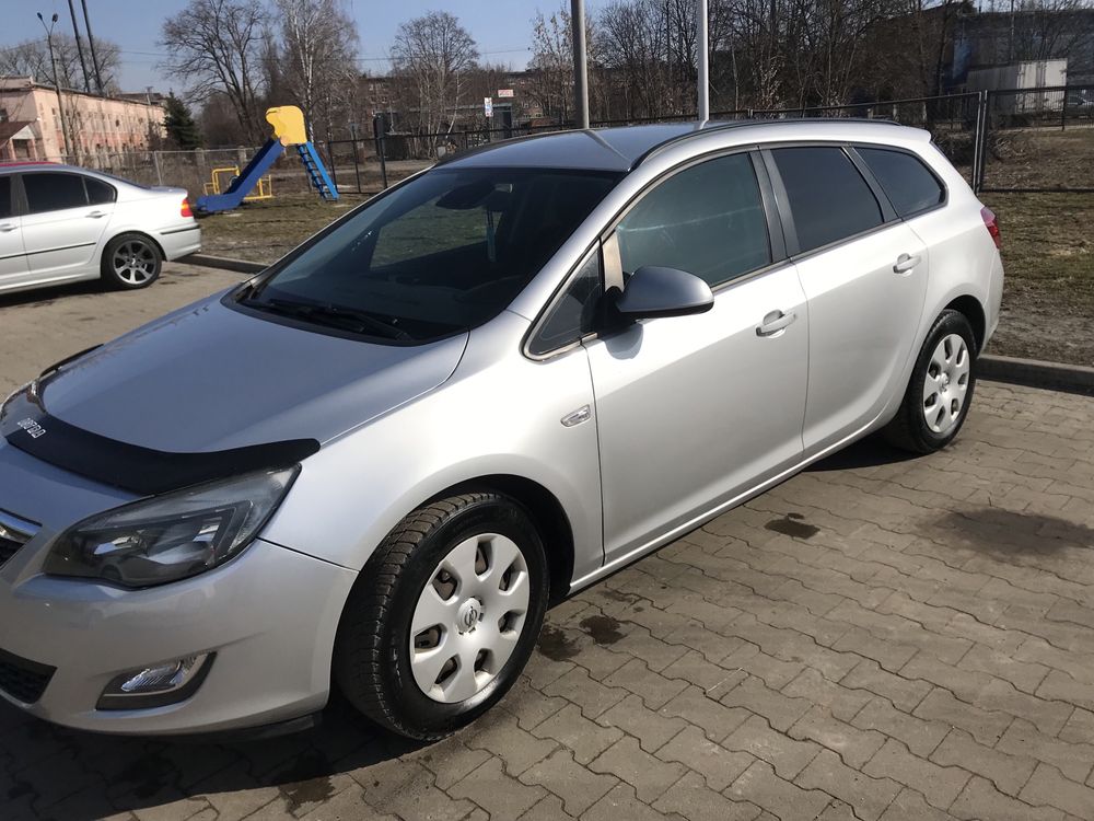 Opel astra 1.7 D 2012