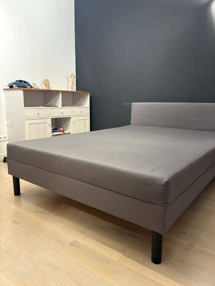 Sprzedam Łóżkoz Ikea