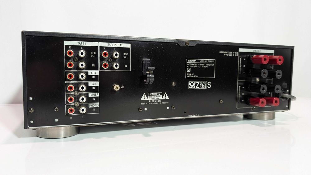 Підсилювач Sony TA-F270,має 90 Вт\канал\транзисторний\4-16 Ом\Японія