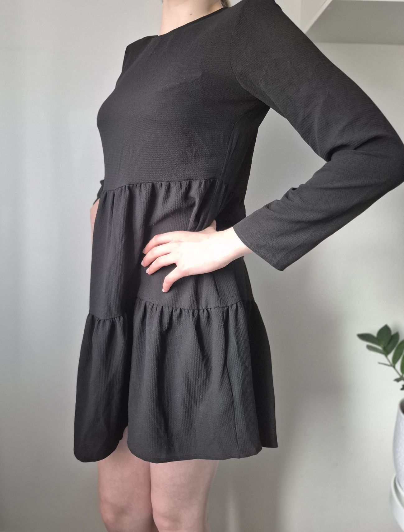 Czarna sukienka typu babydoll, zakończenie roku szkolnego