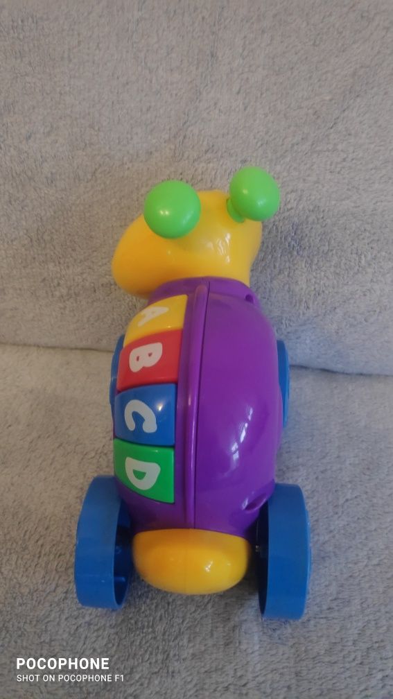 Fisher-Price Śpiewający ślimak