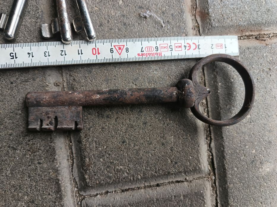 Klucze do drzwi starych