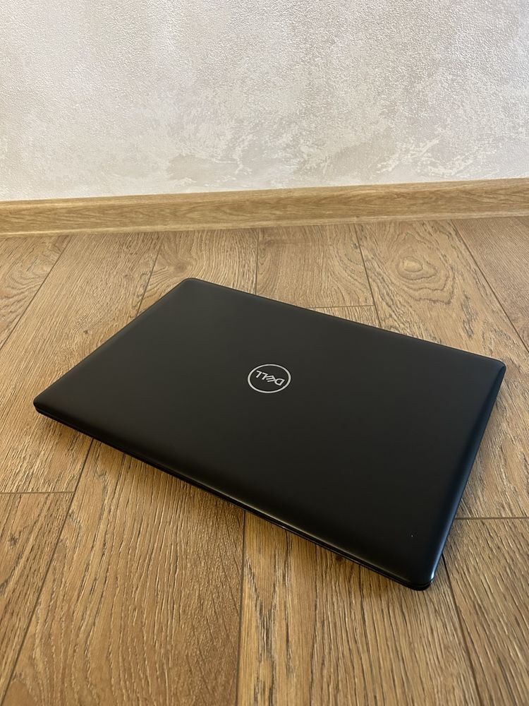 Laptop Dell Inspiron 5770 i7 512GB SSD+1TB RAM16GB AMD RADEON 530+UHD