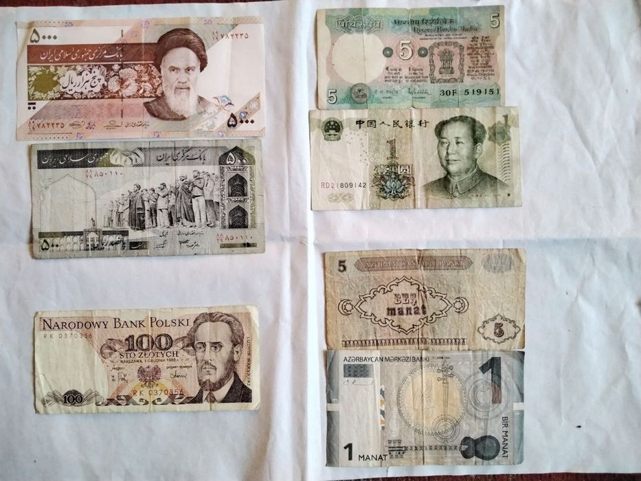 Современные и старые деньги разных стран мира. Купюры и монеты. Жетоны