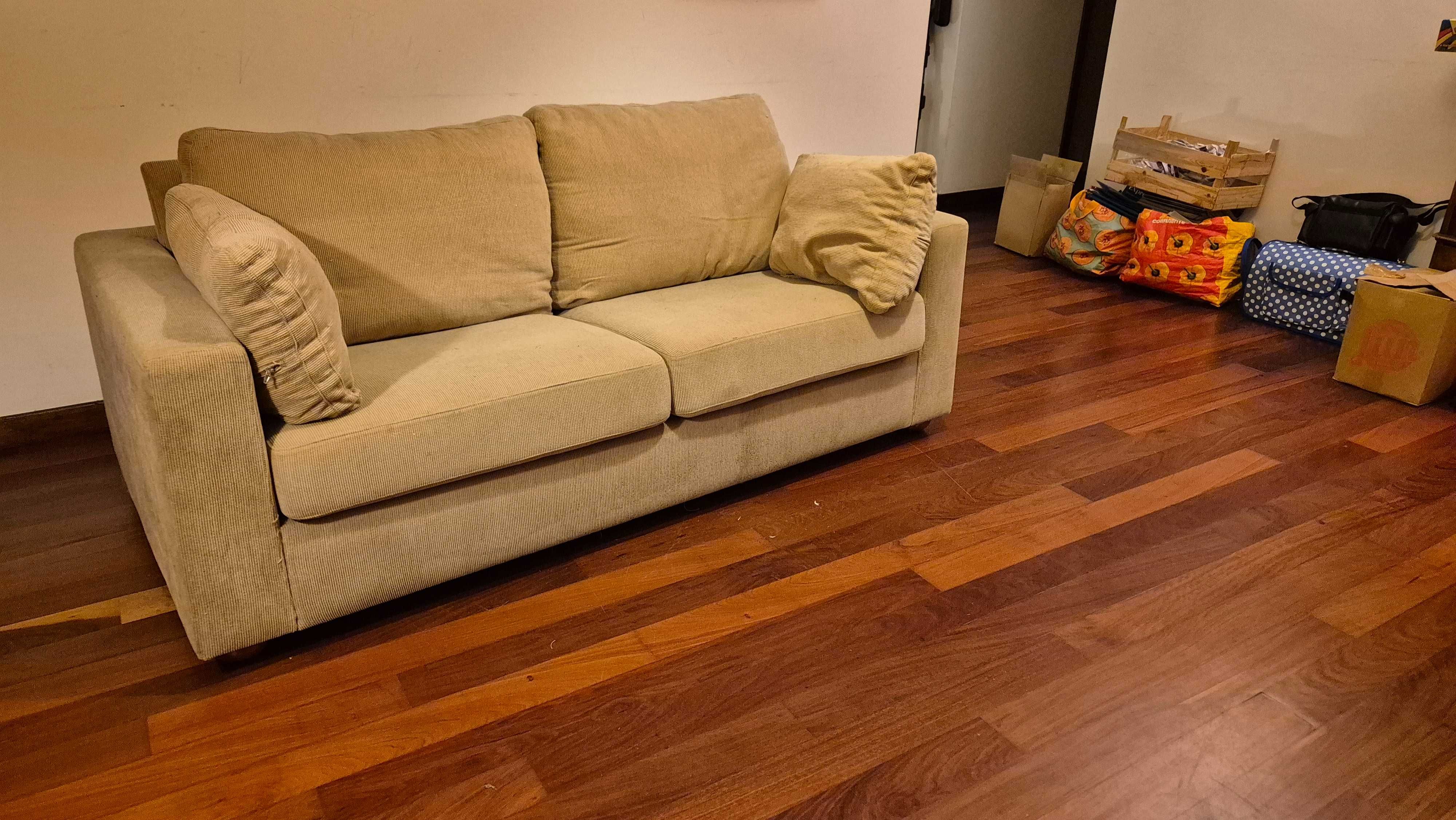 Sofa 2/3 lugares para desocupar