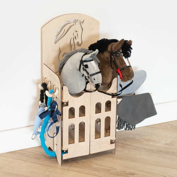 Stajnia drewniana dla 1-2 Hobby Horse konik na kiju stojak