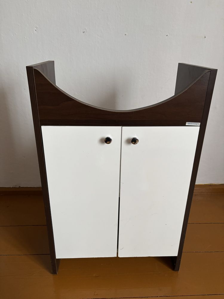 Sprzedam stoliczek pod umywalkę