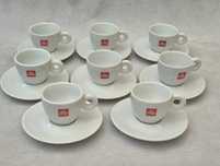 Zestaw oryginalnych filiżanek espresso ze spodkiem illy 8 sztuk Włochy