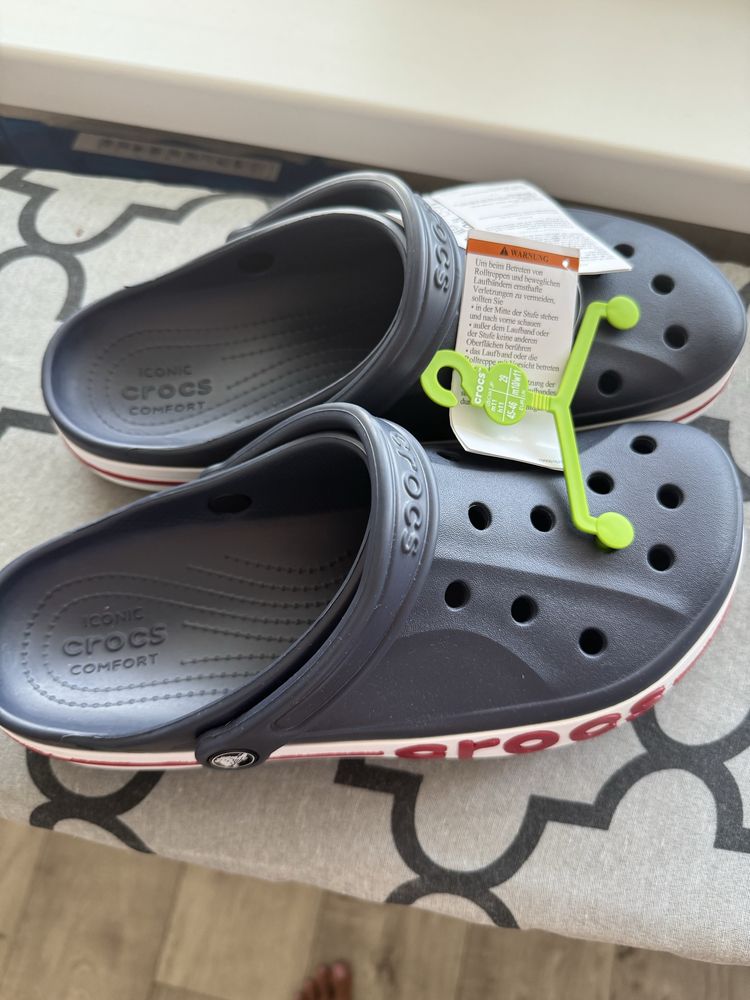 Продам crocs оригінал