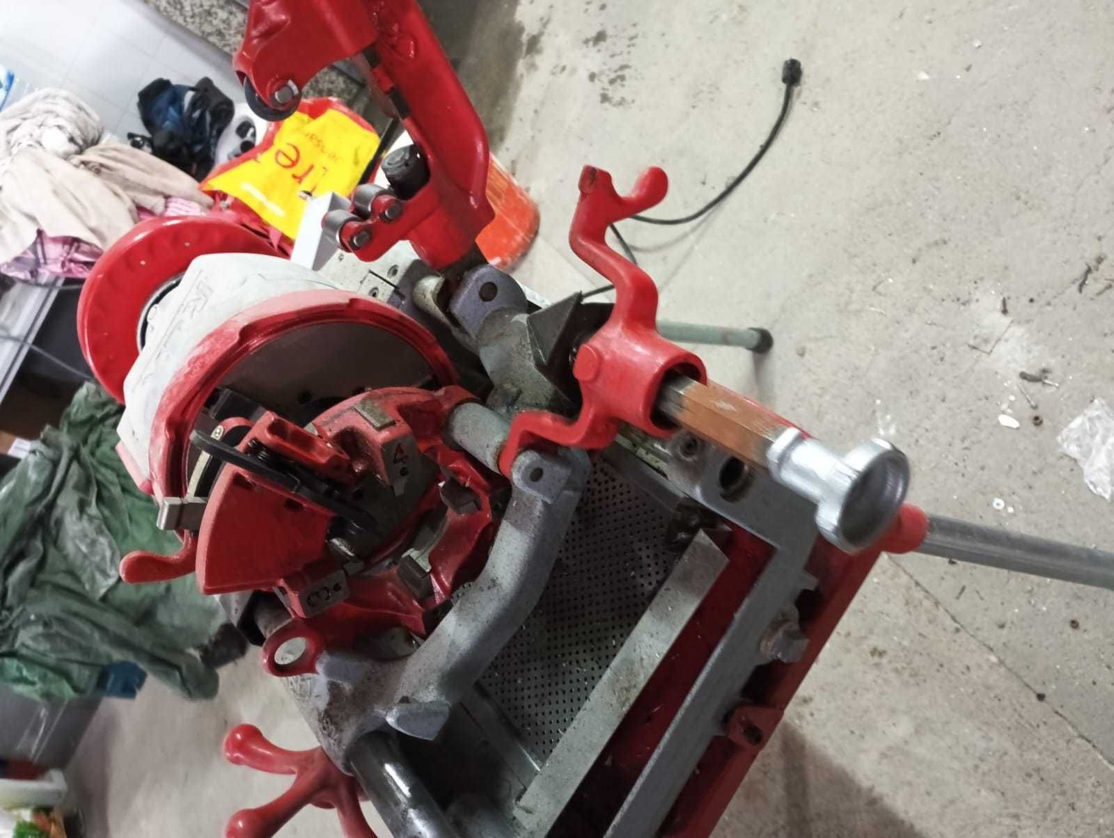 Roscadora de Bancada  rex S 80 230 V