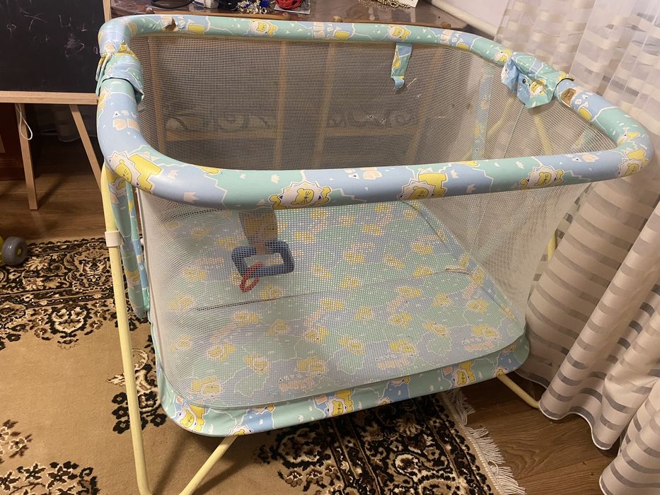 Манеж дитячий складний