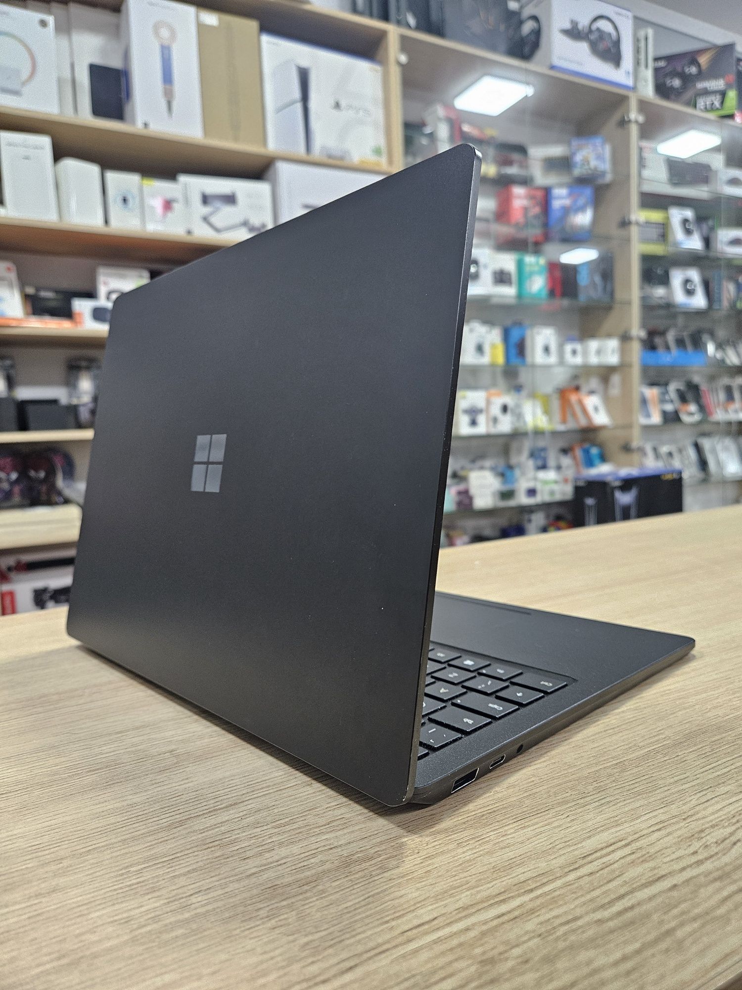 Microsoft Surface Laptop 3/ЗНИЖКИ ЗСУ/i7/16/256SSD/Sensor/Магазин/Гара