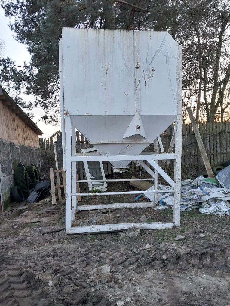 Silos lejowy 6t solidny na zboże, pasze