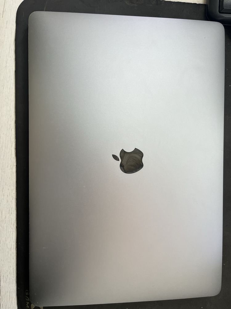 Macbook pro 15” 2016 i7/16/240 touchbar