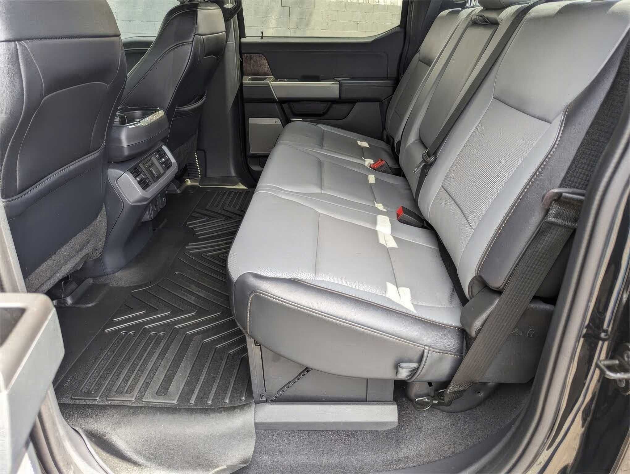 2023 Ford F-150 Lightning Pro SuperCrew