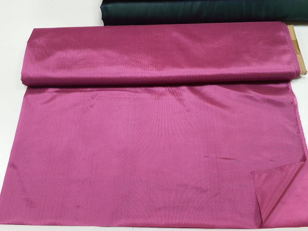 Podszewka róż amarant w pasek szer.140 cm.