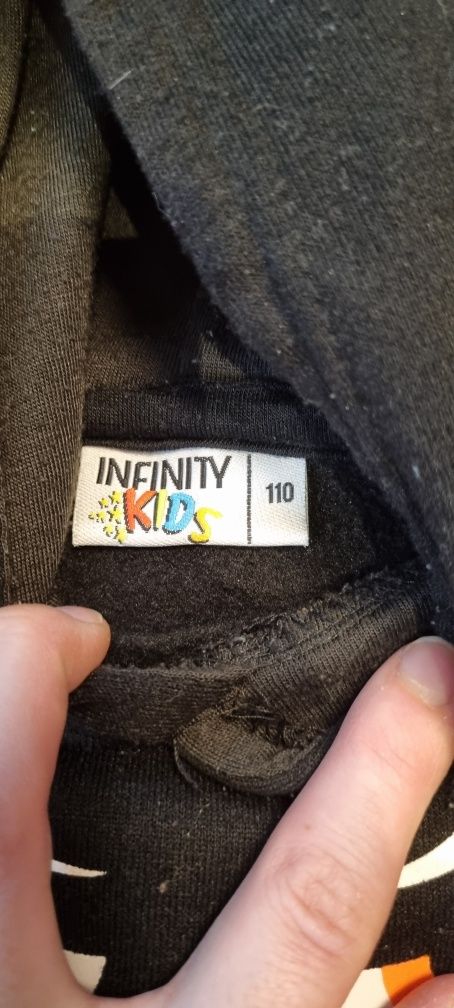 Ciepłe bluzy czarna 110 i pomarańczowa 122 Infinity Kids