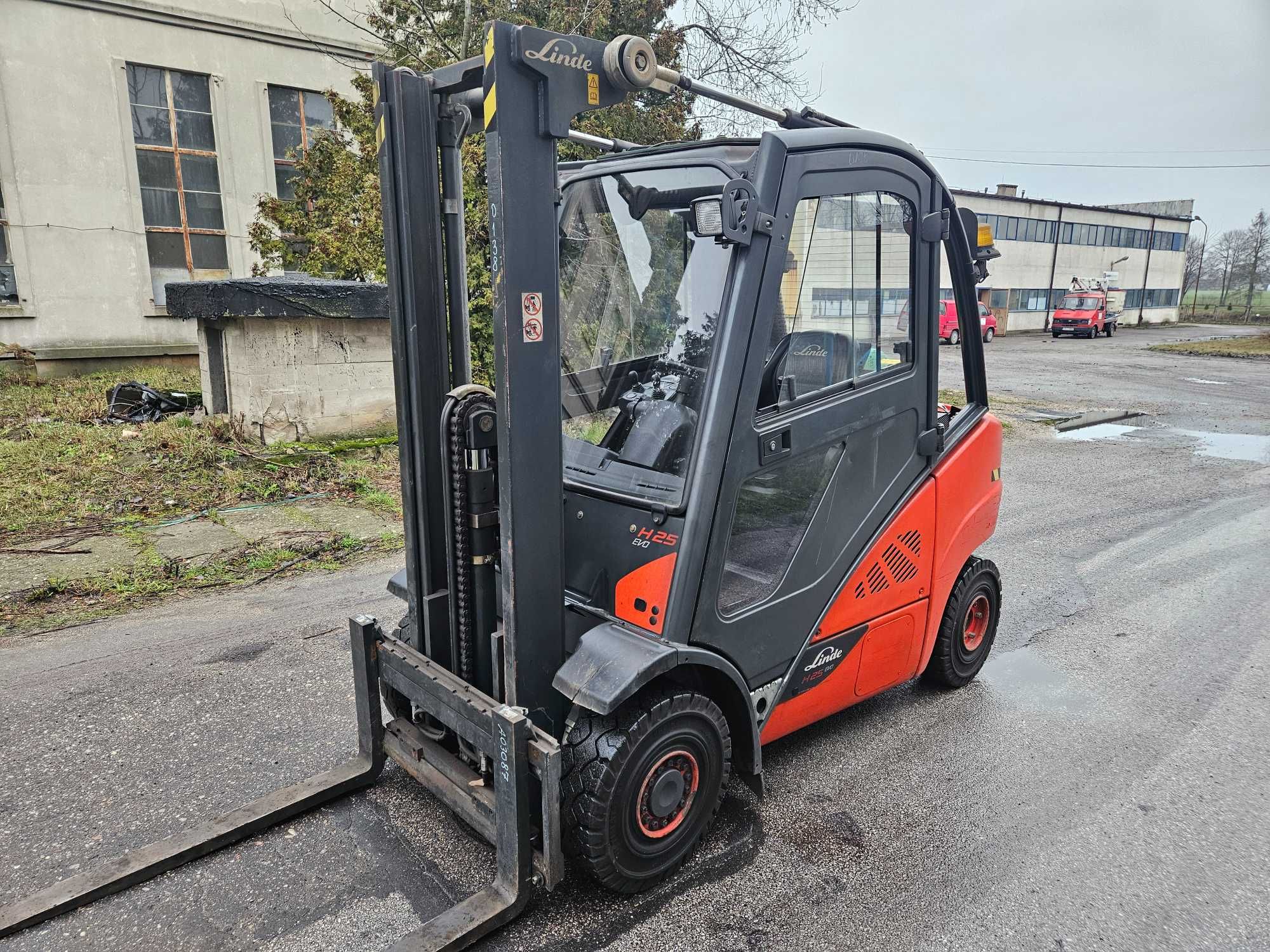 Linde H25T-02 2016r Kabina Stan Perfekcyjny