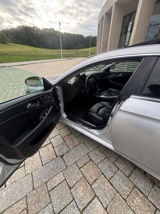 Mercedes Benz CLS