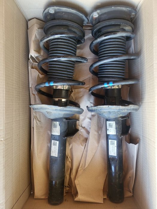 Стійки амортизаторні Skoda A7 FL 2017, в зборі Б/В.