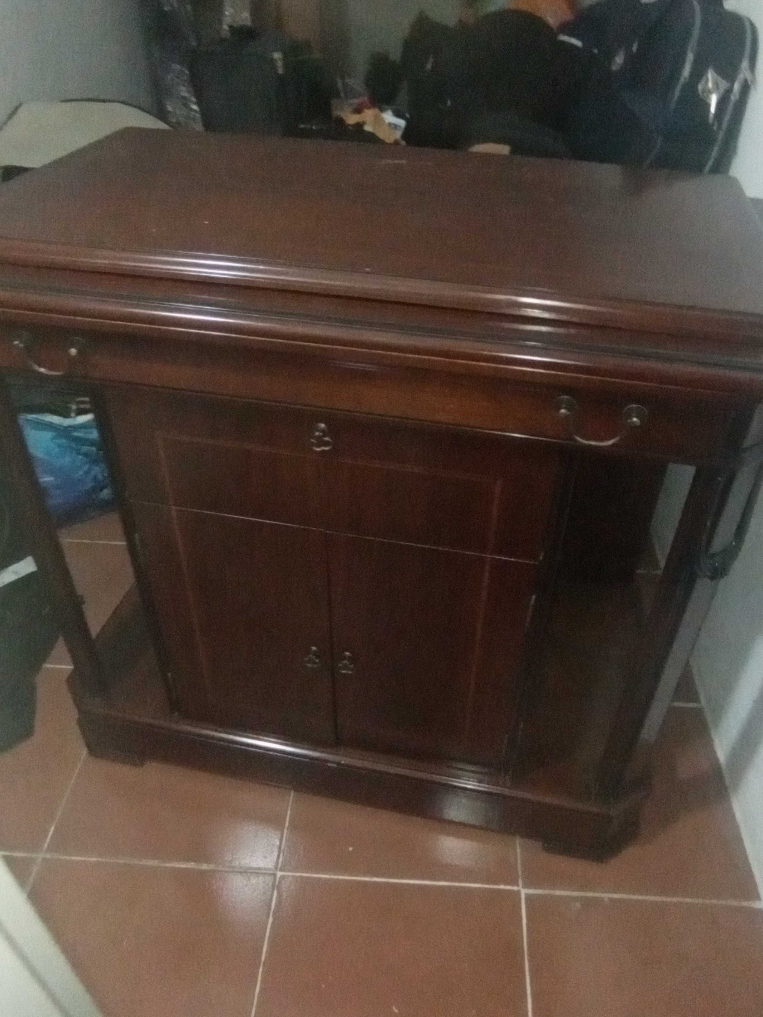 Móvel de TV como novo.