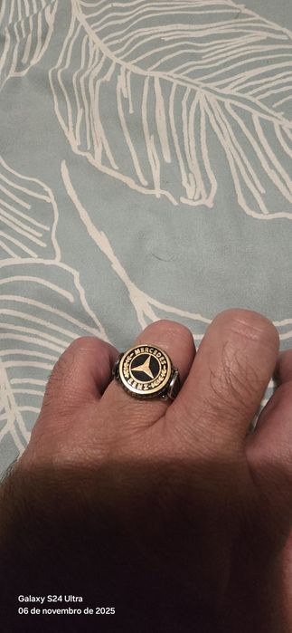Anéis de prata com logotipo BMW e MERCEDEZ. Valor é para os dois anéis