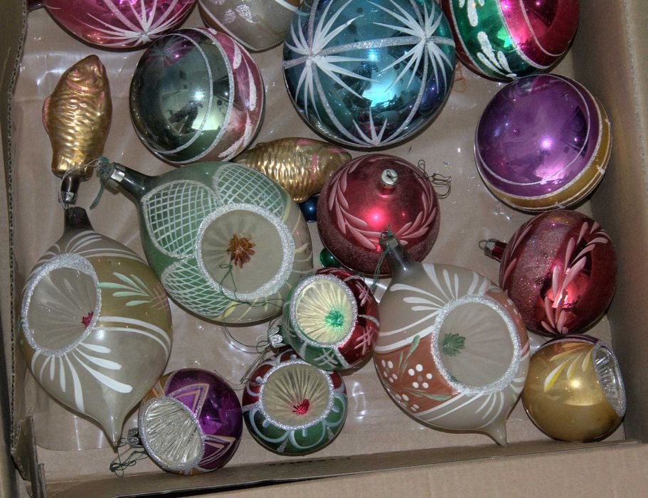 stare bombki choinkowe z PRL retro różne wzory