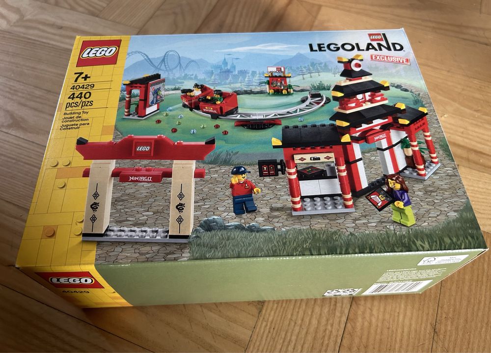 LEGO Exclusive 40429 Ninjago world