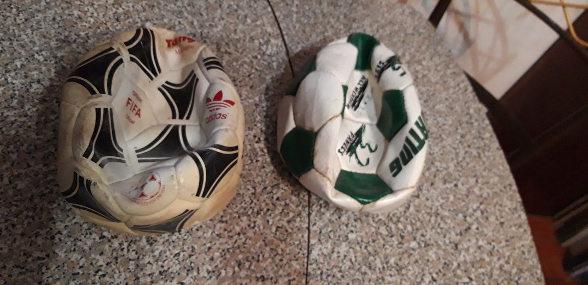 Conjunto de 2 Bolas de Futebol Vintage Vazias