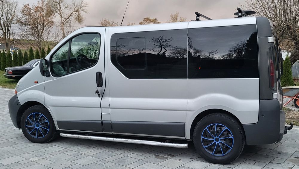 Renault Trafic*2005 rok*1,9 DCI*9 osobowy*Klima*TV*Doinwestowany*I