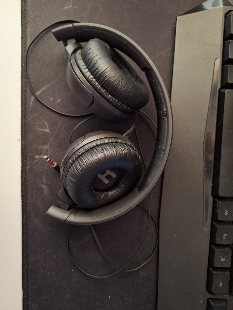 Słuchawki przewodowe JBL TUNE