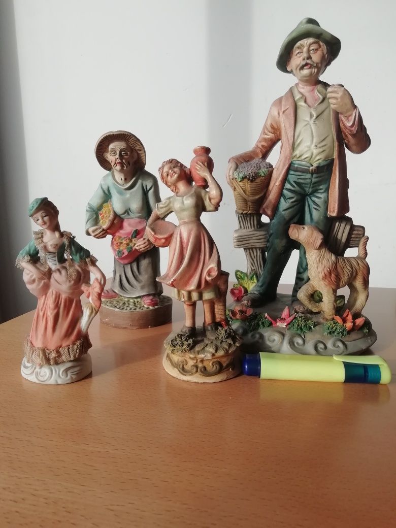 Bonecos portugueses em cerâmica.