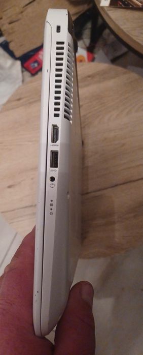 Biały HP Pavilion Notebook - 15-ab266nz (ENERGY STAR) 1 TB/8GB