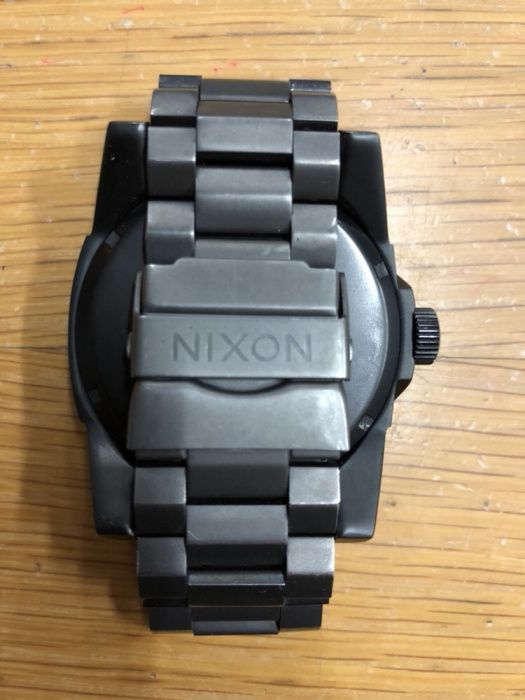 Relógio NIXON preto mate
