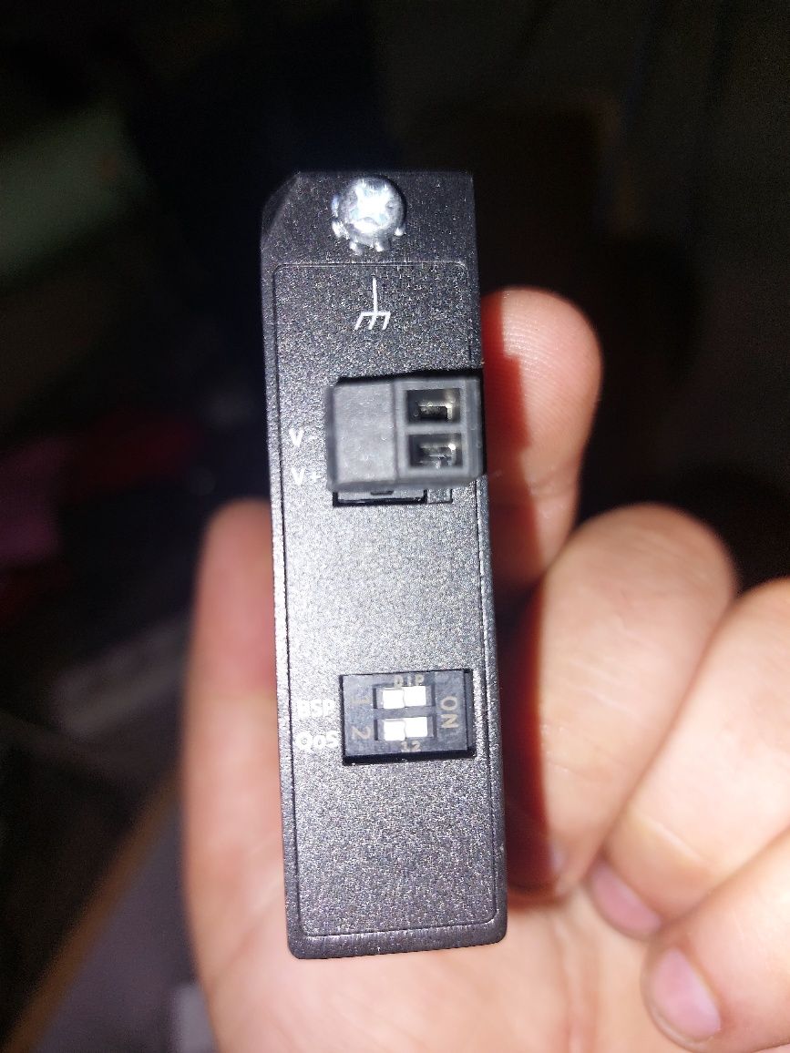 Switch MOXA EDS-2005-EL  5x Ethernet 10/100BaseTx, Nowy polecam
