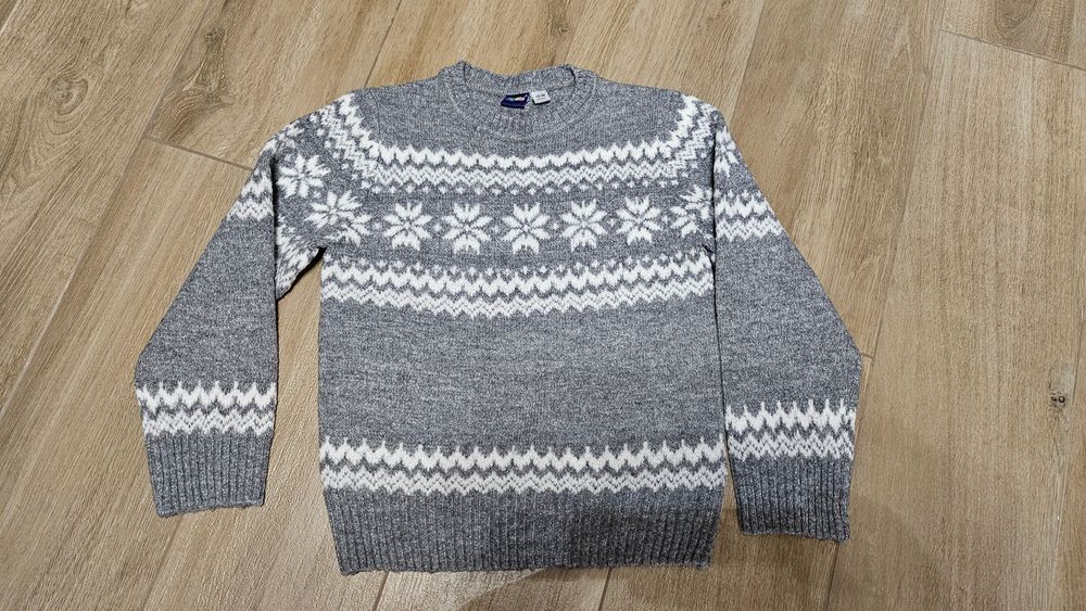 Sweter zimowy 134-140 cm