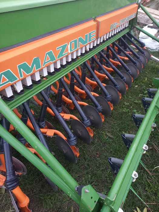 Siewnik zbożowy Amazone D8-30