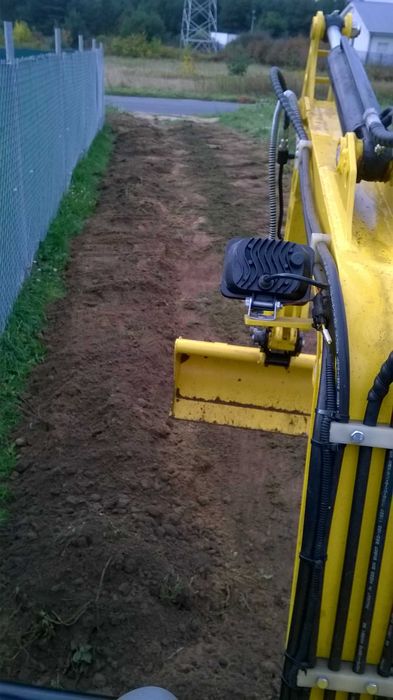 usługi minikoparką, kostka brukowa, budowa i utrzymanie stawów itp.