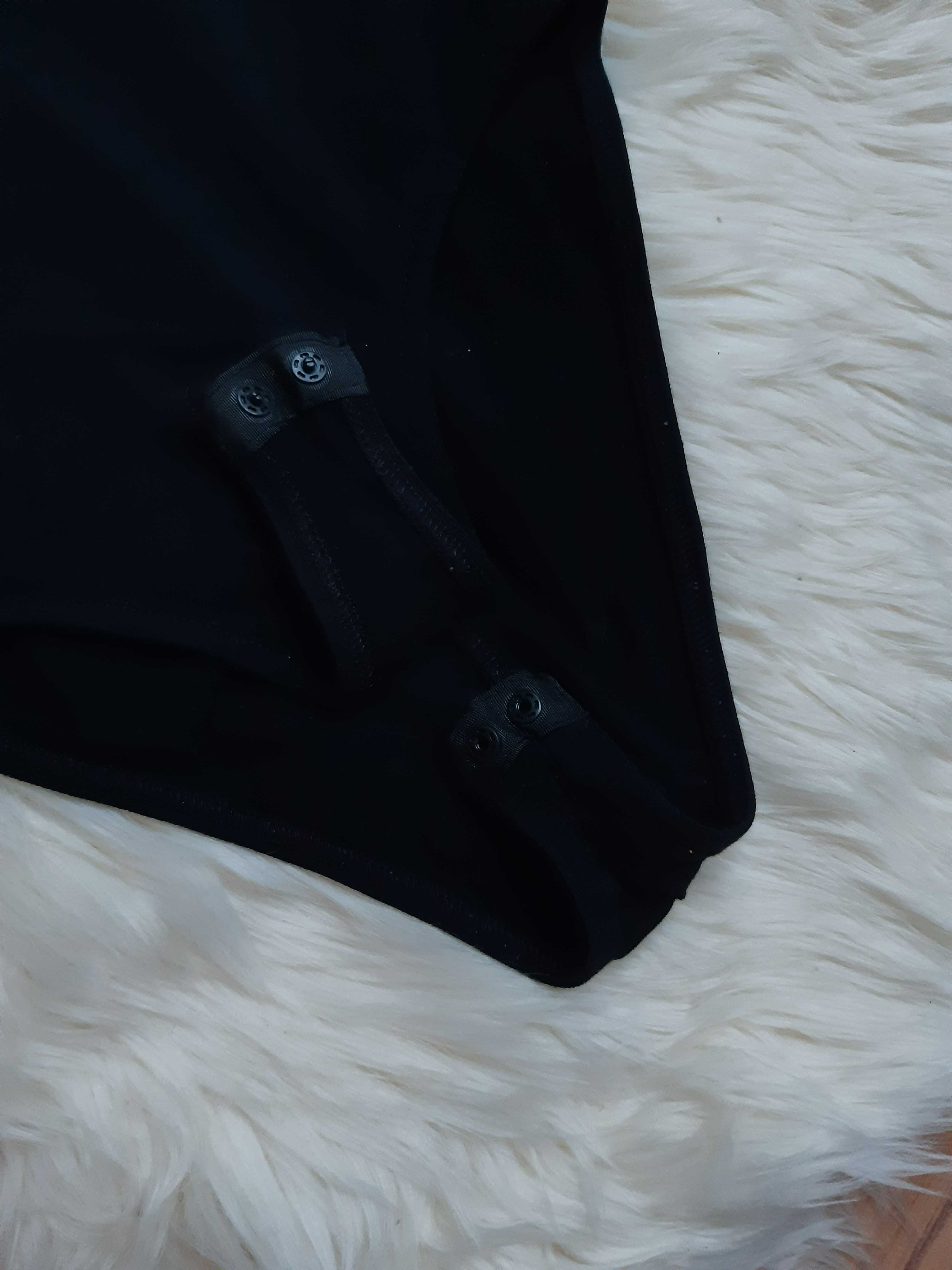 czarne seksowne body koronkowy dekolt odkryte wycięte plecy Bershka XS